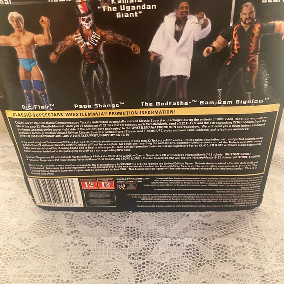 WWE Classic Superstars Ric Flair New Jakks 2005 Series 9 Blue Robe - Picture 9 of 11